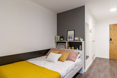 Premium En Suite - Image 1